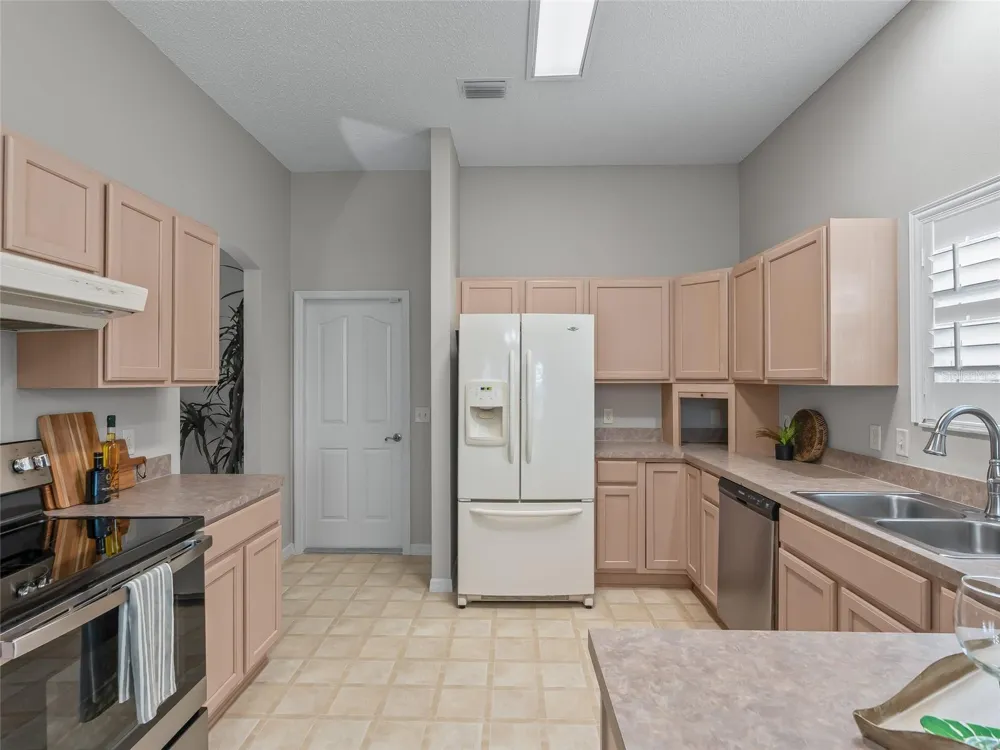 17899 SE 87TH BOURNE AVENUE The Villages, FL 32162