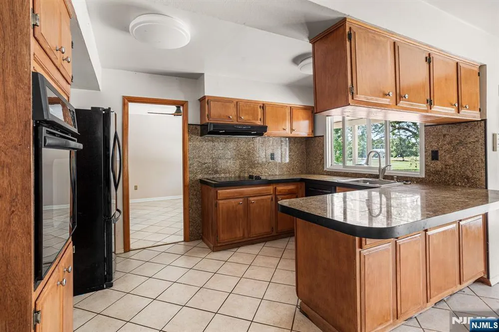 74 Country Club Road Willingboro, NJ 08046