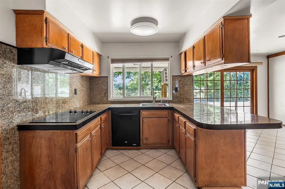 74 Country Club Road Willingboro, NJ 08046