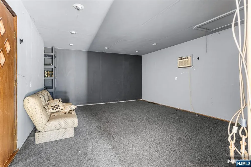 74 Country Club Road Willingboro, NJ 08046