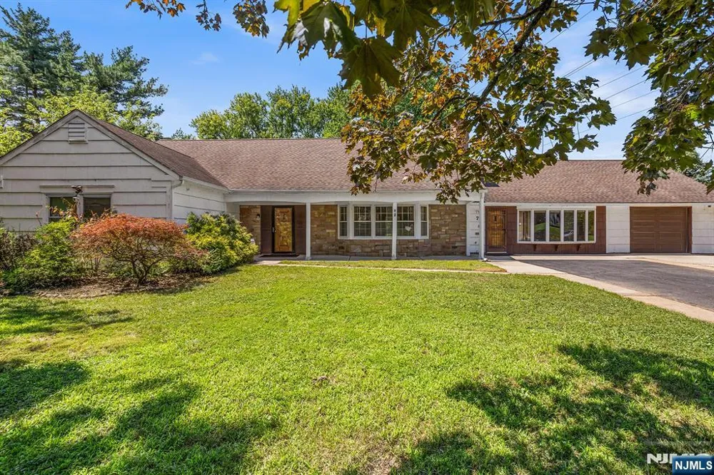 74 Country Club Road Willingboro, NJ 08046
