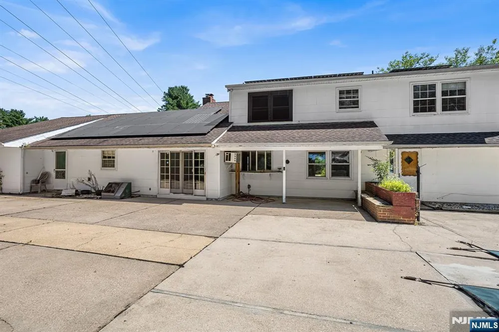 74 Country Club Road Willingboro, NJ 08046