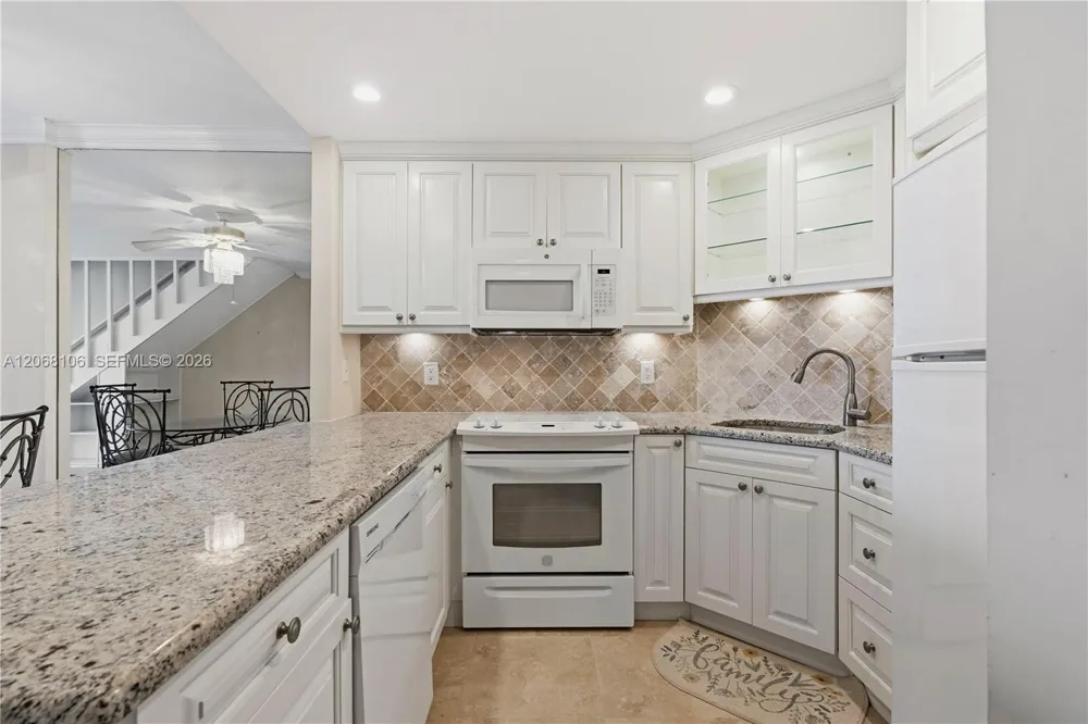 5 Bluebill #702 + 802 Naples, FL 34108
