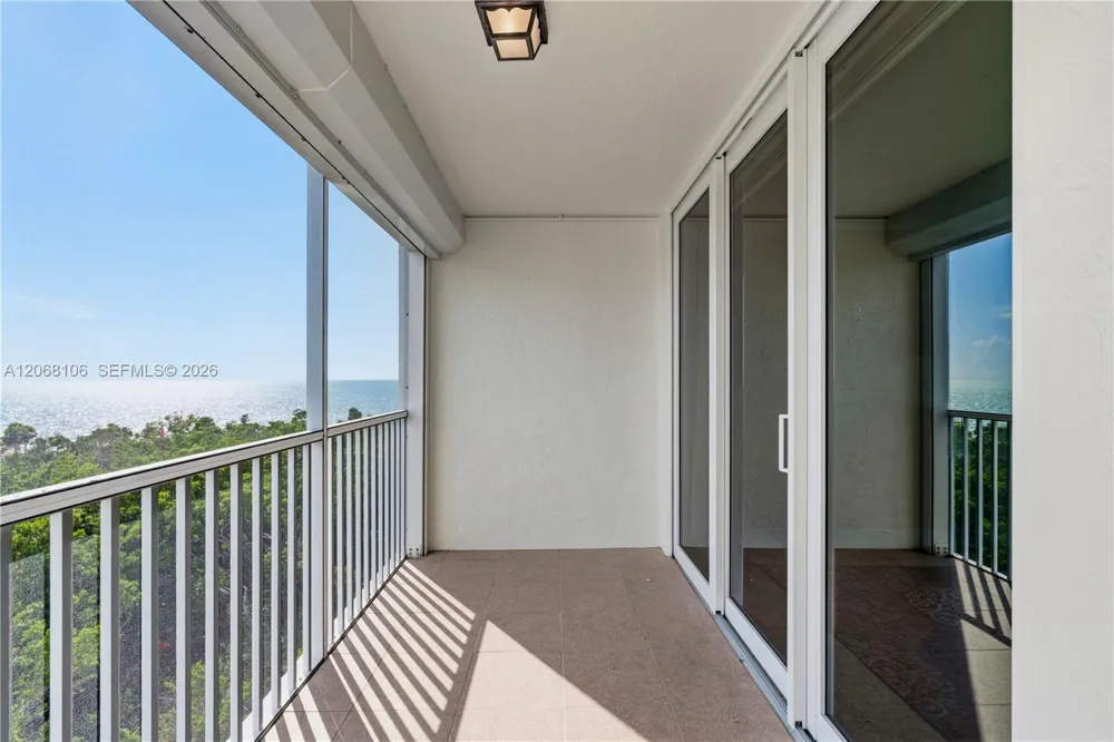 5 Bluebill #702 + 802 Naples, FL 34108