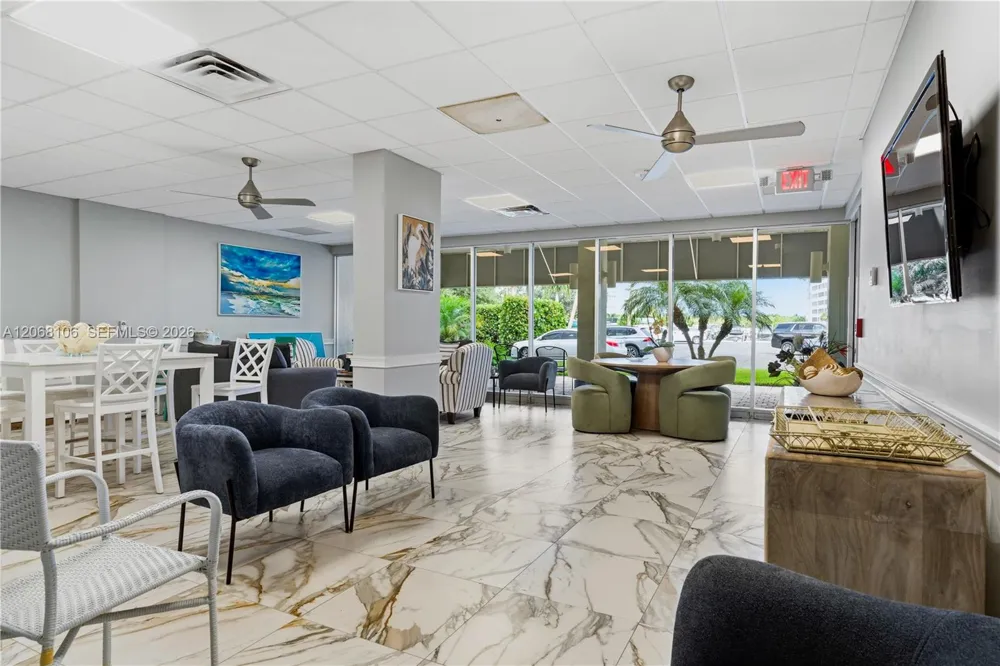 5 Bluebill #702 + 802 Naples, FL 34108
