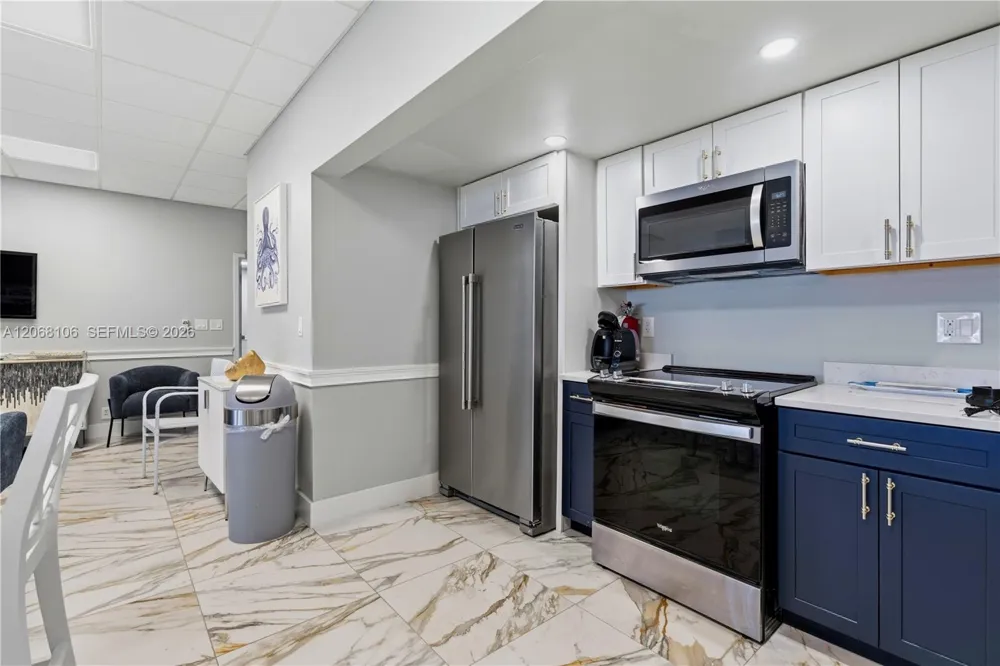 5 Bluebill #702 + 802 Naples, FL 34108