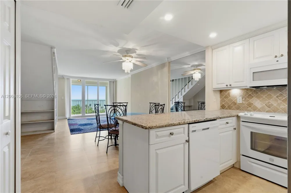 5 Bluebill #702 + 802 Naples, FL 34108