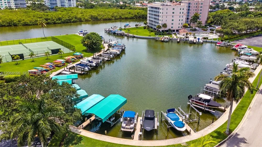 5 Bluebill #702 + 802 Naples, FL 34108