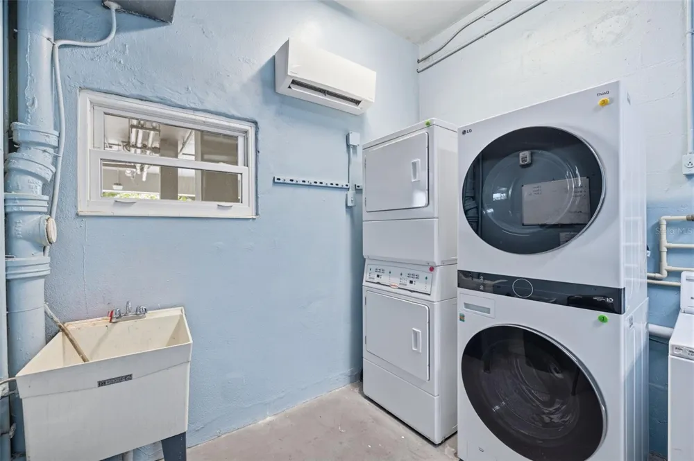 841 4TH AVENUE #27 St Petersburg, FL 33701