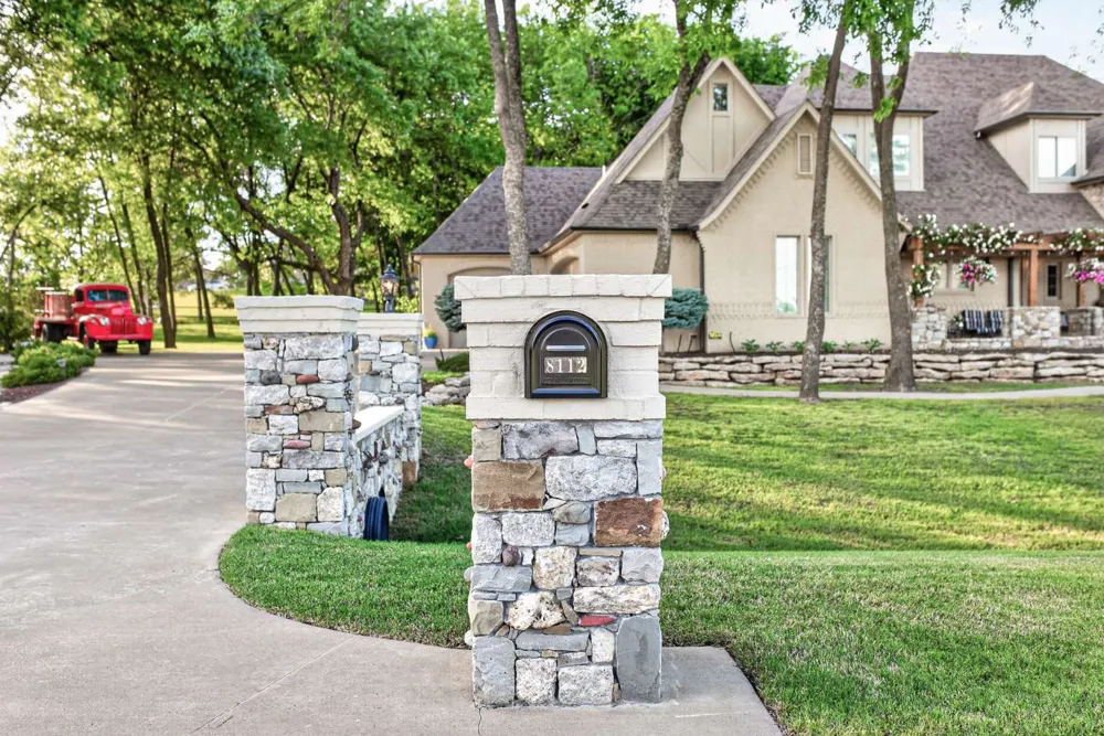8112 72nd EastAvenue Owasso, OK 74055