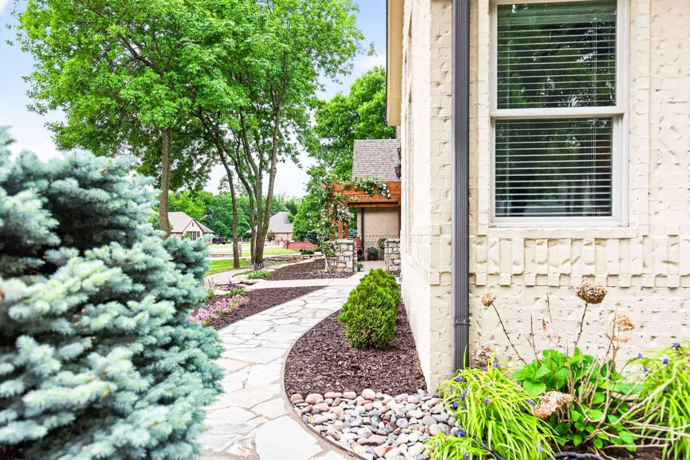 8112 72nd EastAvenue Owasso, OK 74055