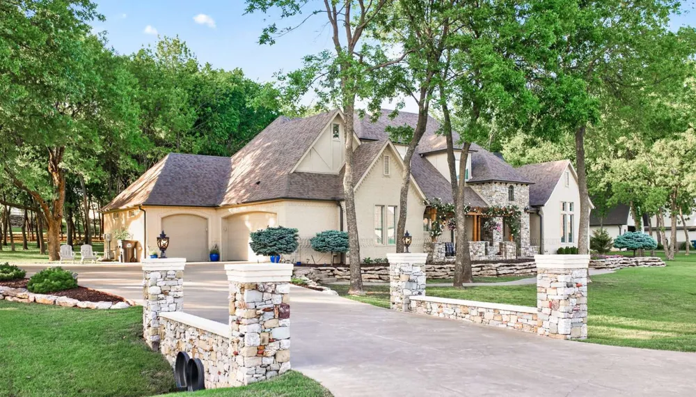 8112 72nd EastAvenue Owasso, OK 74055