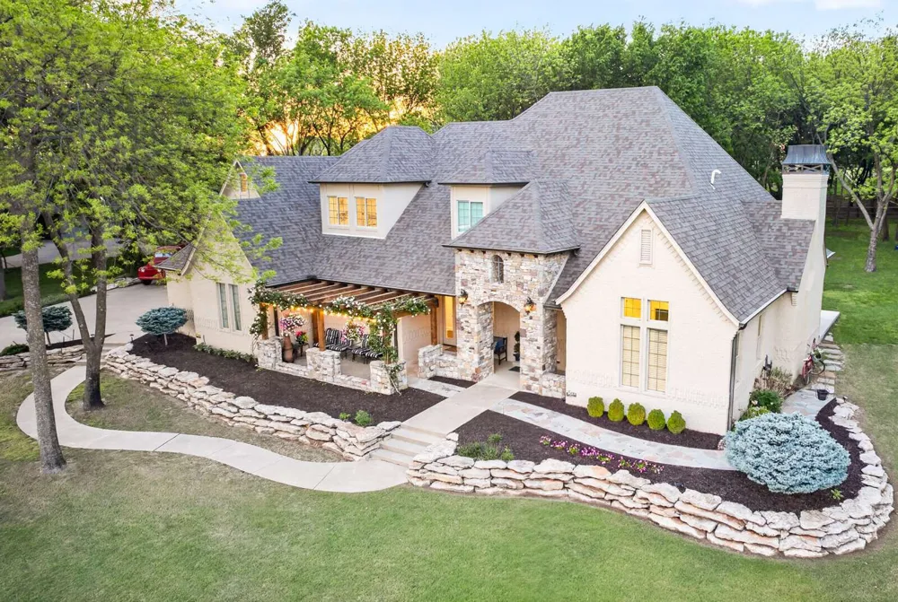 8112 72nd EastAvenue Owasso, OK 74055