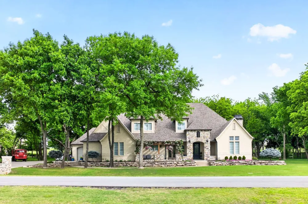 8112 72nd EastAvenue Owasso, OK 74055