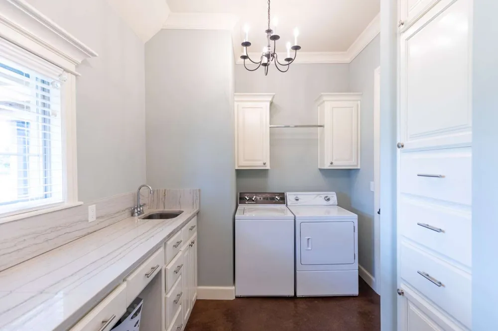 8112 72nd EastAvenue Owasso, OK 74055