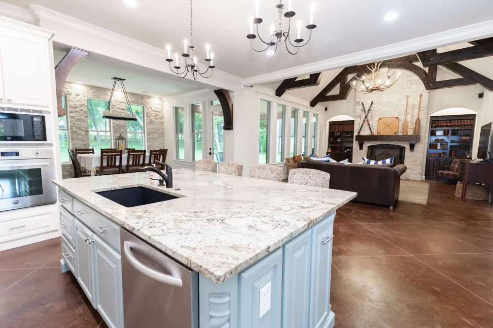 8112 72nd EastAvenue Owasso, OK 74055