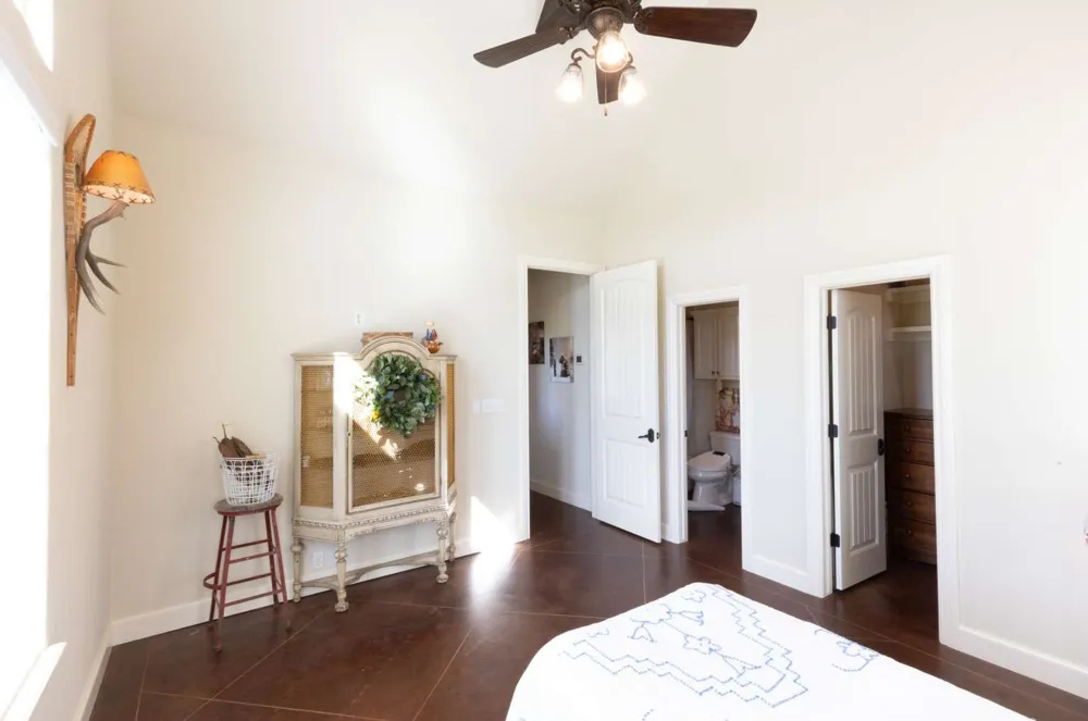 8112 72nd EastAvenue Owasso, OK 74055