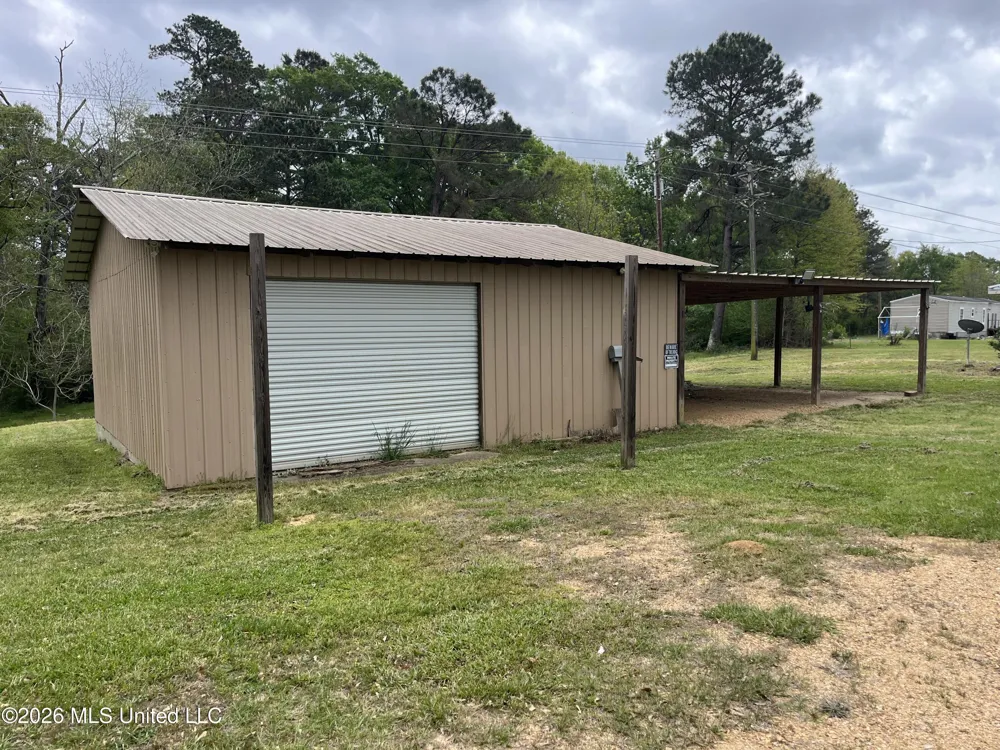 1215 NW Mount Zion Road Brookhaven, MS 39601