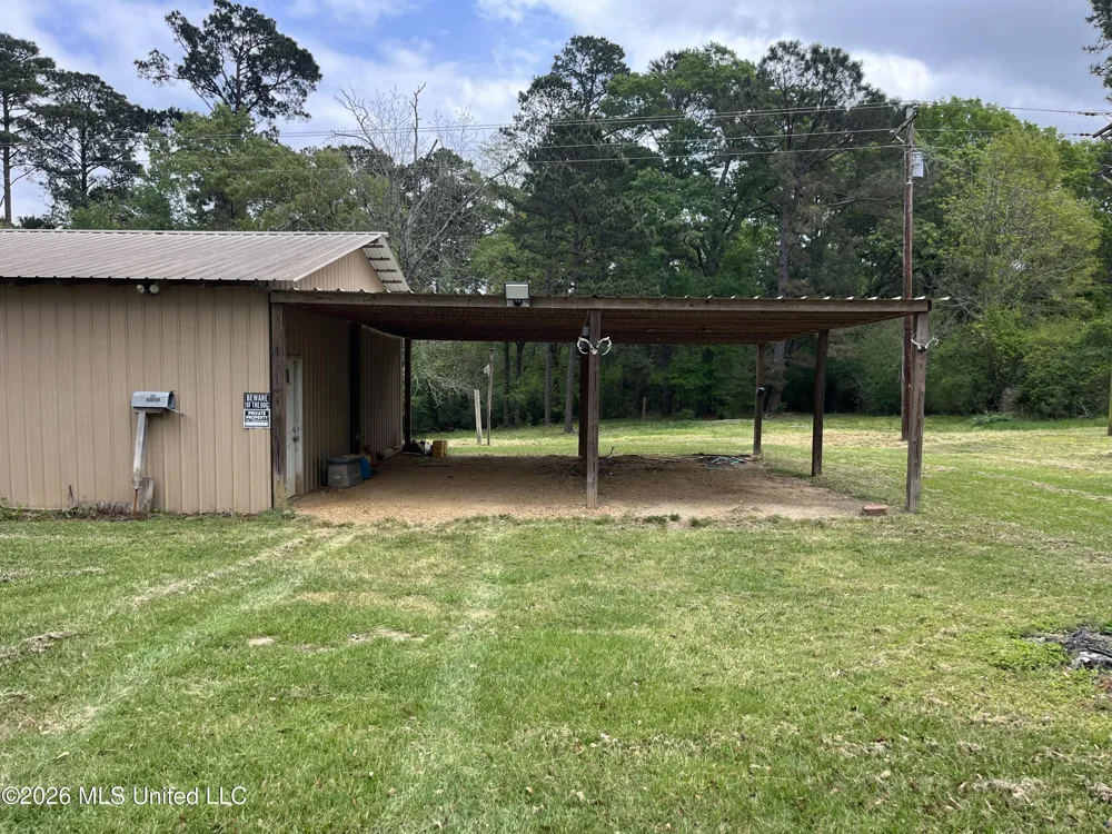 1215 NW Mount Zion Road Brookhaven, MS 39601