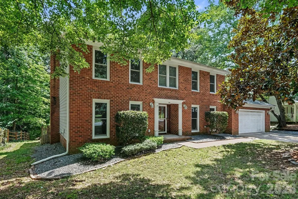915 Brightmoor Drive Matthews, NC 28105