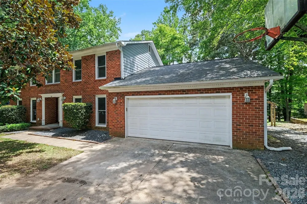 915 Brightmoor Drive Matthews, NC 28105