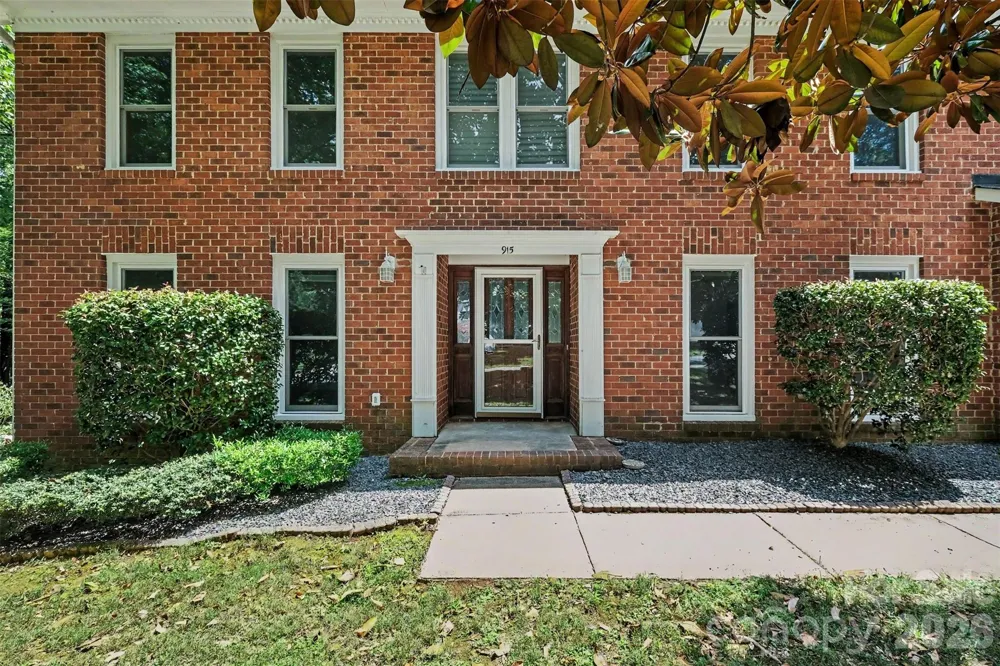 915 Brightmoor Drive Matthews, NC 28105