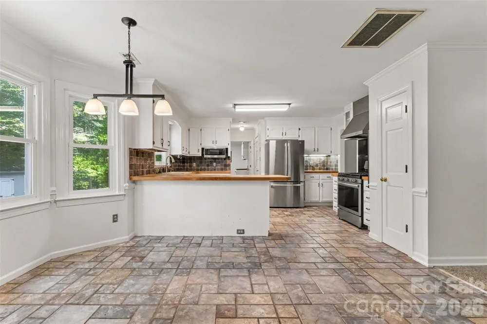 915 Brightmoor Drive Matthews, NC 28105