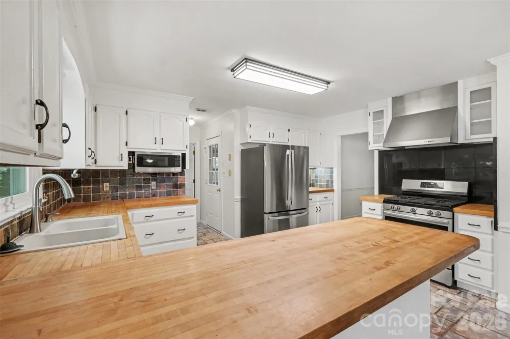 915 Brightmoor Drive Matthews, NC 28105
