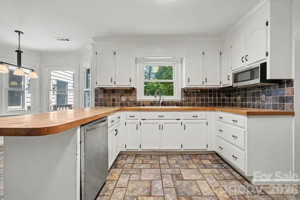 915 Brightmoor Drive Matthews, NC 28105