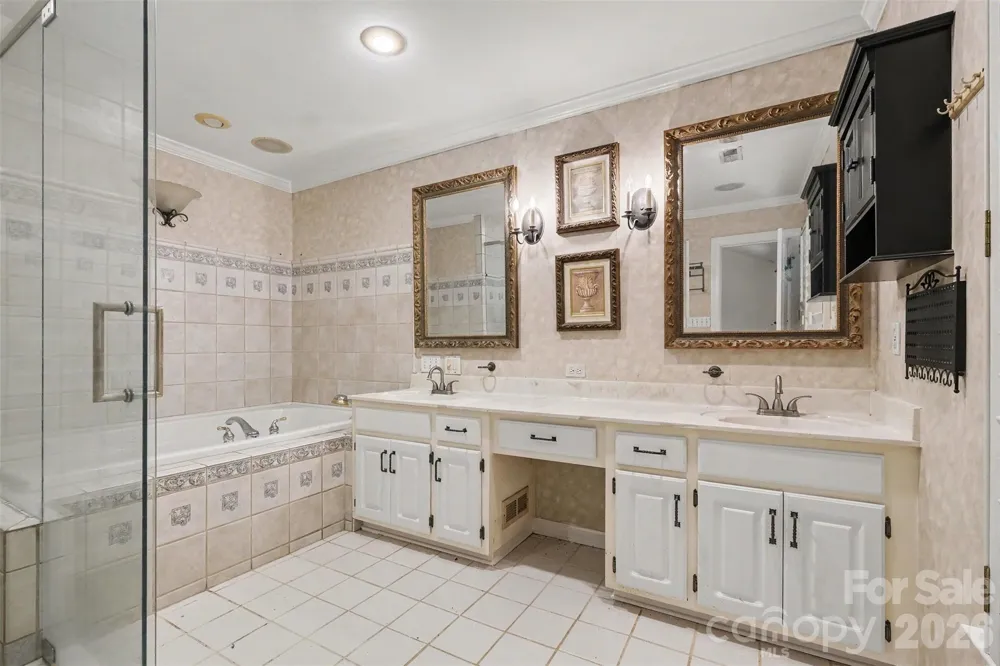 915 Brightmoor Drive Matthews, NC 28105