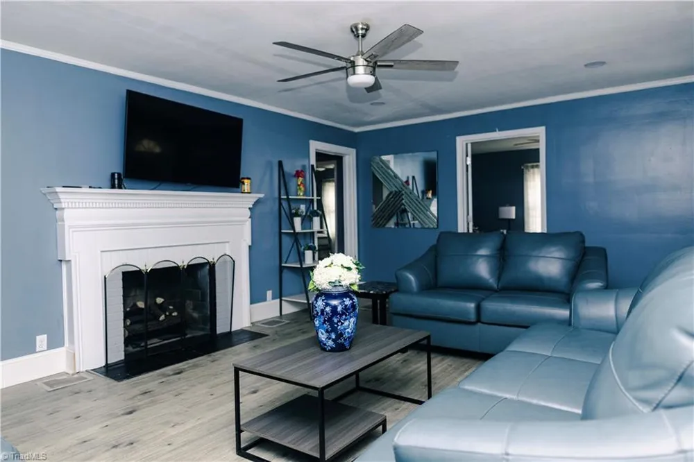 306 Oakview Road High Point, NC 27265
