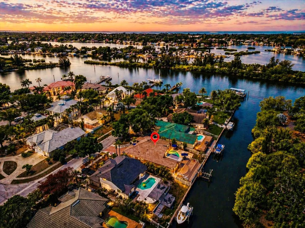 1114 MARINA DRIVE Tarpon Springs, FL 34689