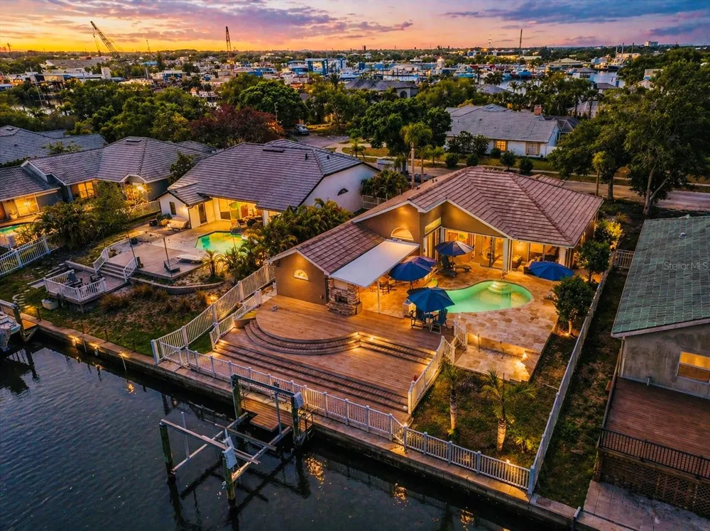 1114 MARINA DRIVE Tarpon Springs, FL 34689