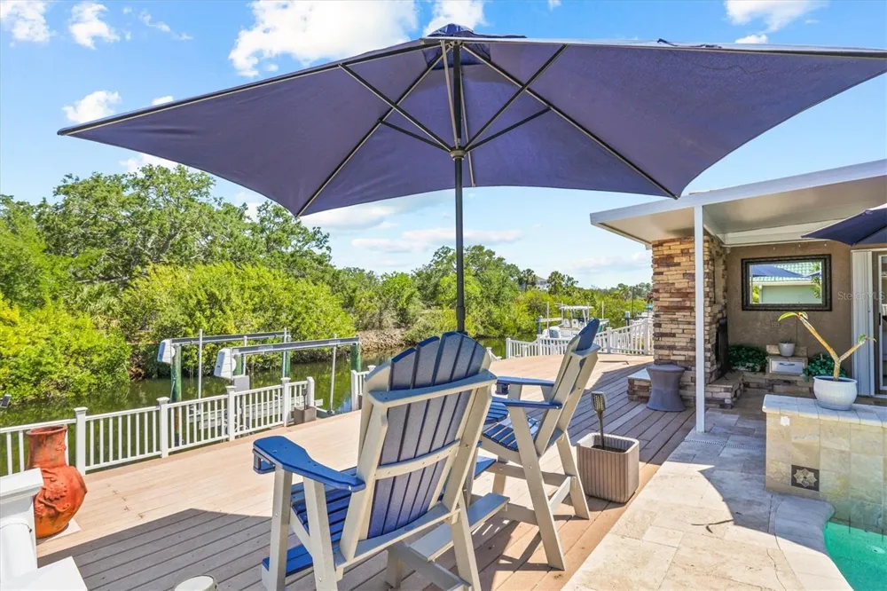 1114 MARINA DRIVE Tarpon Springs, FL 34689