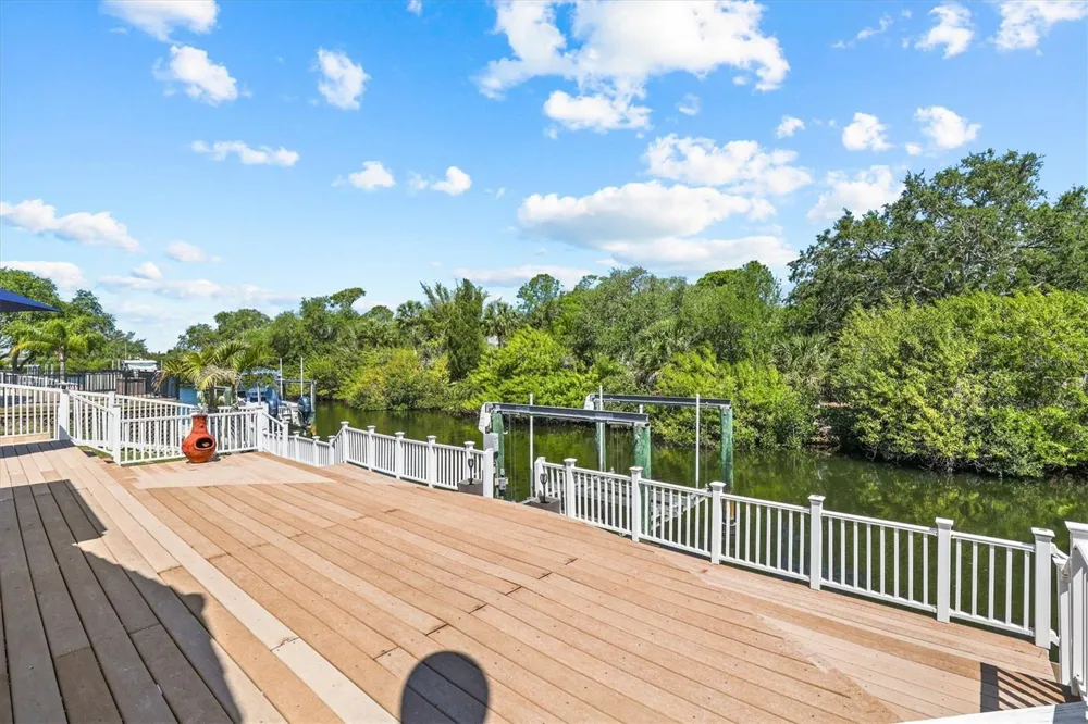 1114 MARINA DRIVE Tarpon Springs, FL 34689