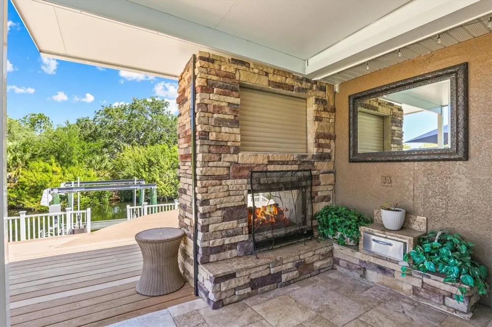 1114 MARINA DRIVE Tarpon Springs, FL 34689