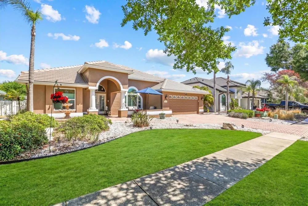 1114 MARINA DRIVE Tarpon Springs, FL 34689