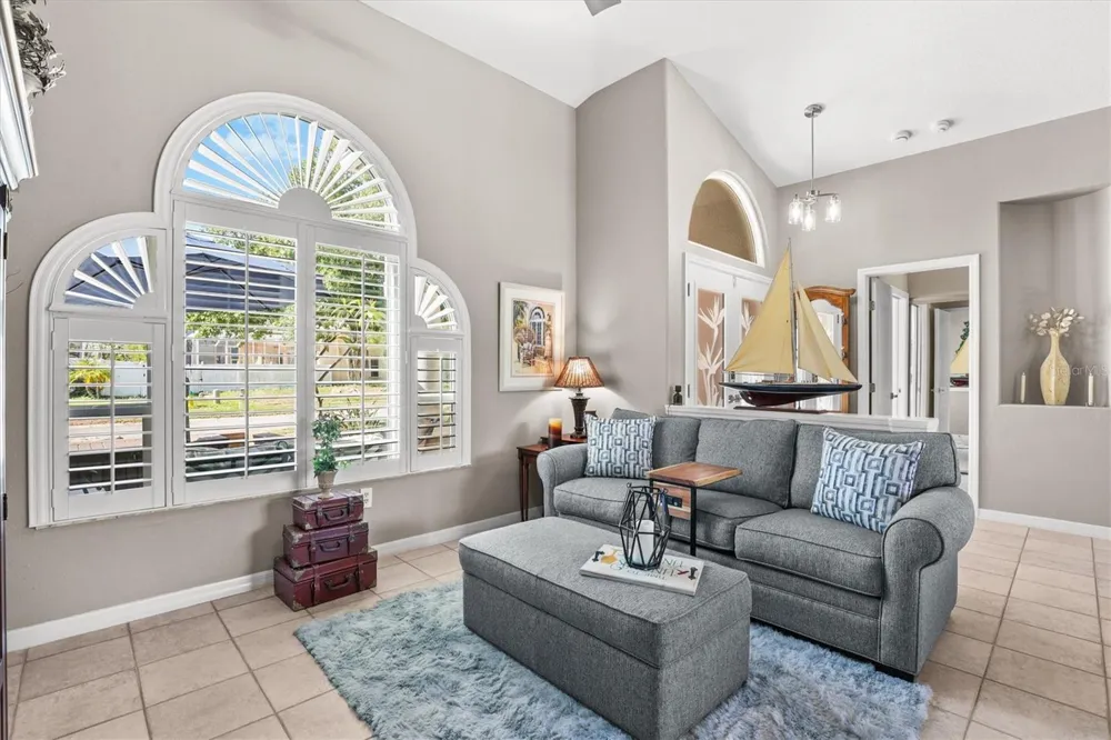 1114 MARINA DRIVE Tarpon Springs, FL 34689