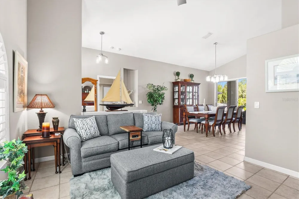 1114 MARINA DRIVE Tarpon Springs, FL 34689