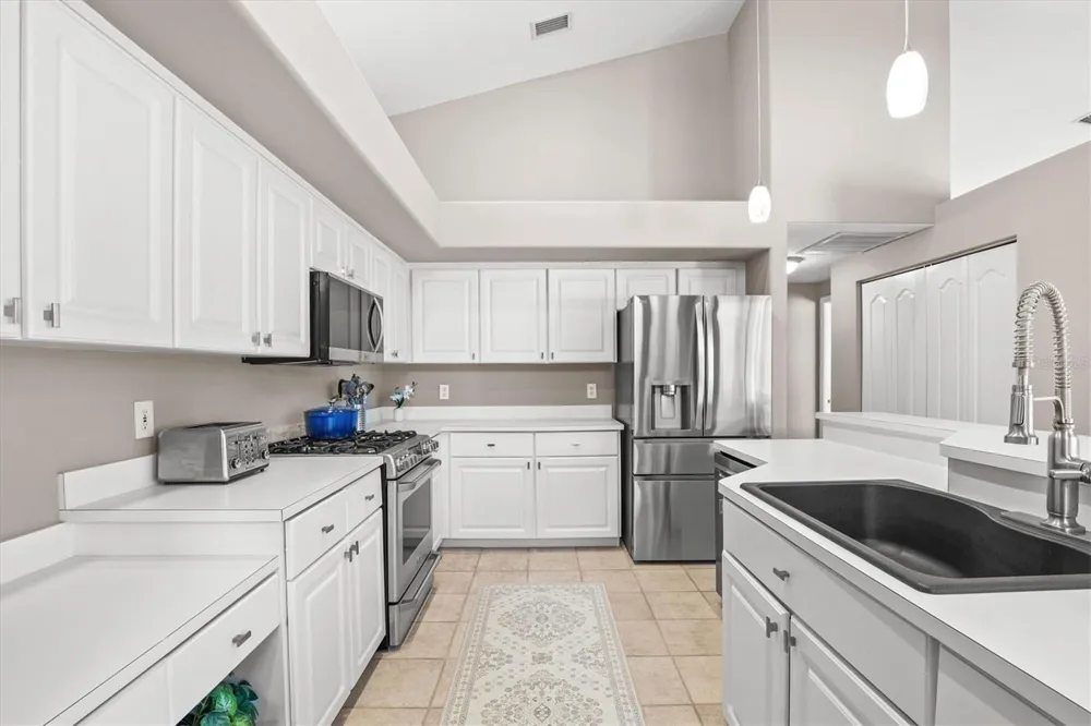 1114 MARINA DRIVE Tarpon Springs, FL 34689