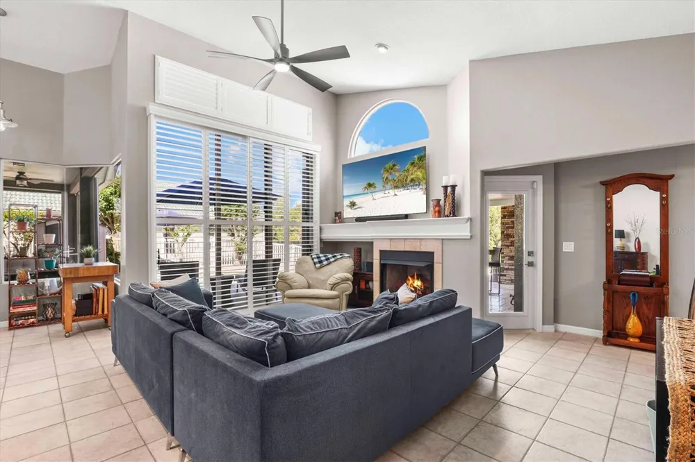 1114 MARINA DRIVE Tarpon Springs, FL 34689