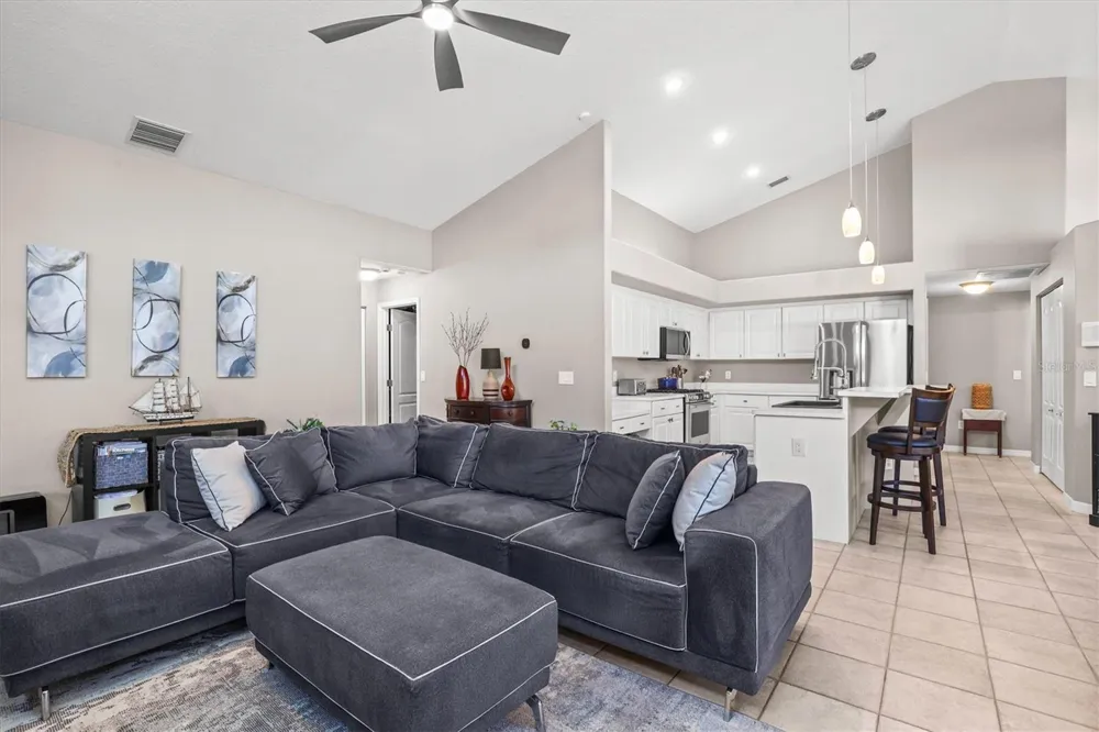 1114 MARINA DRIVE Tarpon Springs, FL 34689