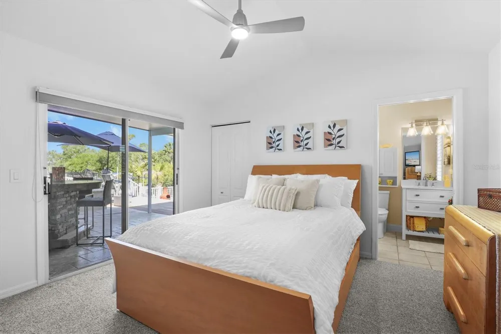 1114 MARINA DRIVE Tarpon Springs, FL 34689
