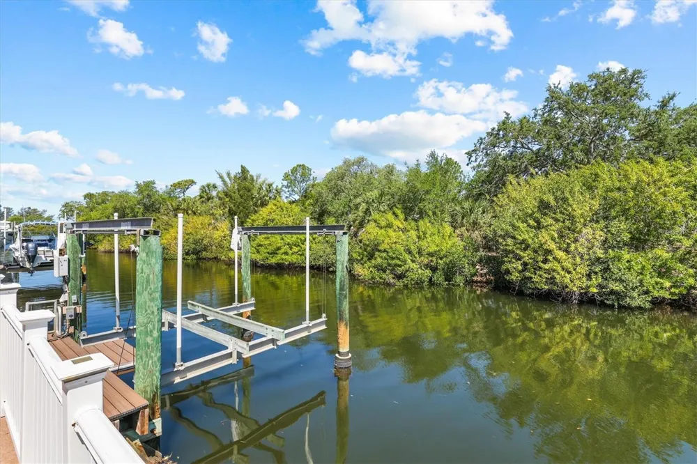 1114 MARINA DRIVE Tarpon Springs, FL 34689