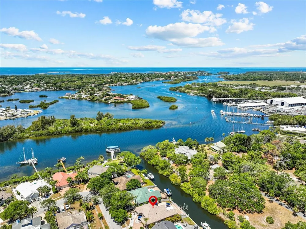 1114 MARINA DRIVE Tarpon Springs, FL 34689