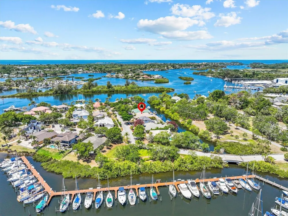 1114 MARINA DRIVE Tarpon Springs, FL 34689