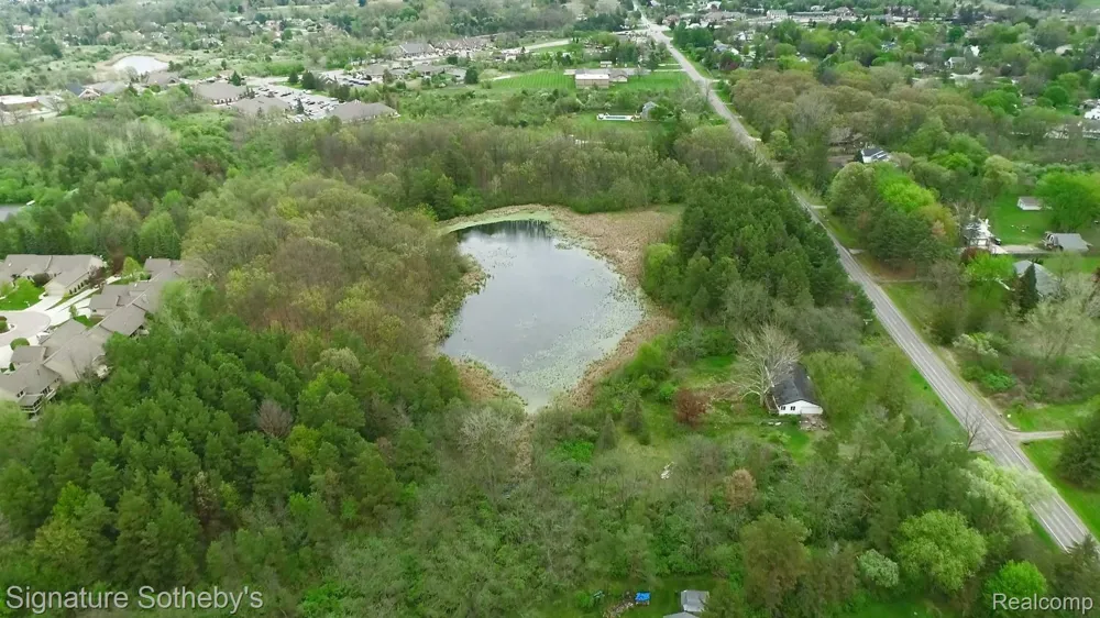6 McCandlish Road Grand Blanc Charter Township, MI 48439