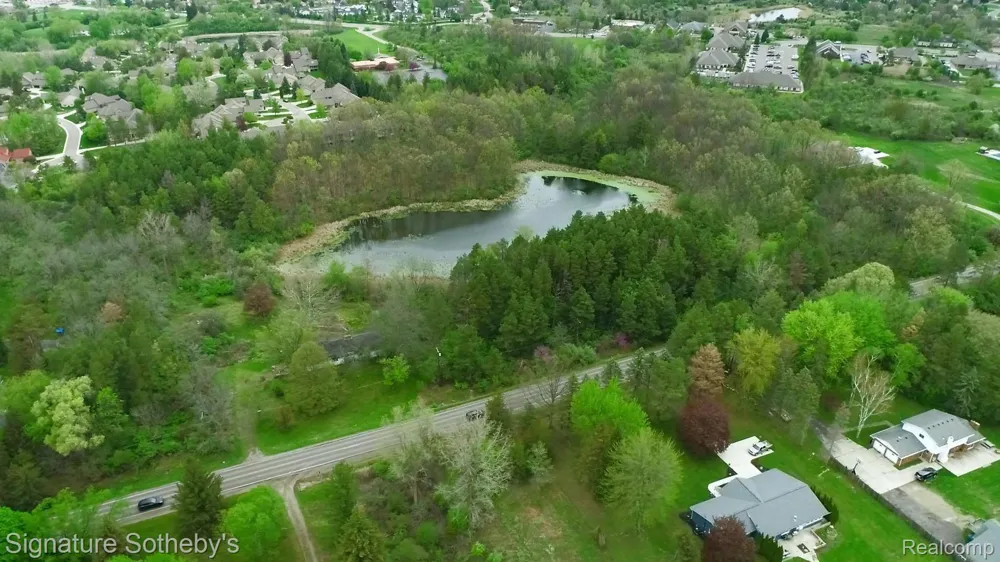 6 McCandlish Road Grand Blanc Charter Township, MI 48439