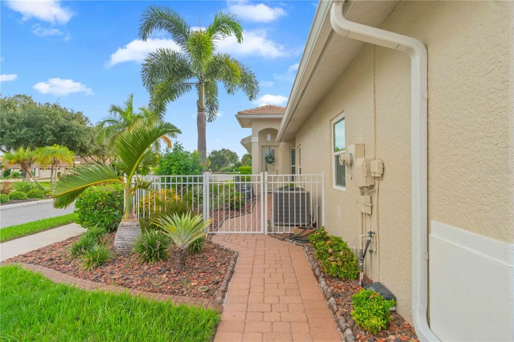 1001 TOPELIS DRIVE Englewood, FL 34223
