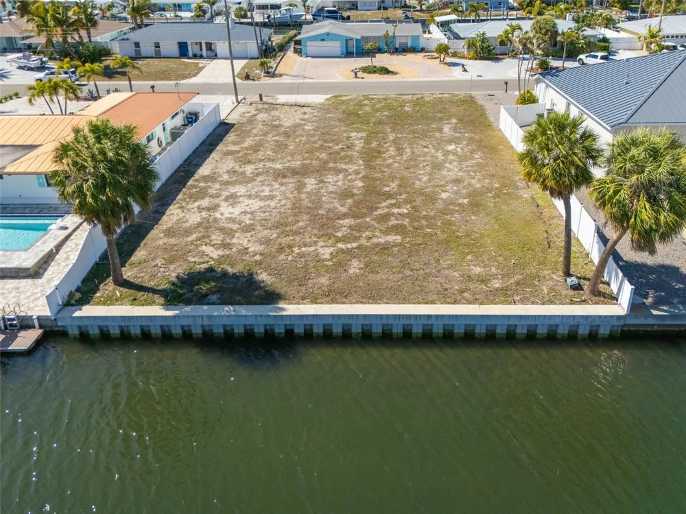 4007 COCONUT TERRACE Bradenton, FL 34210